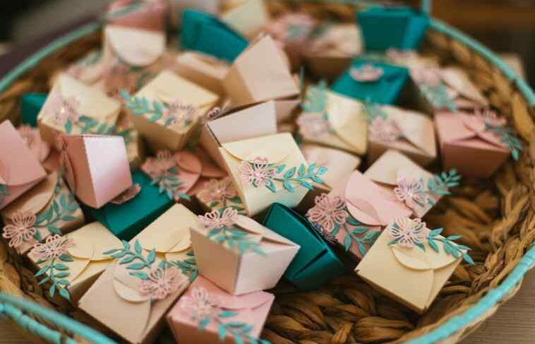 wedding-gift_distribute